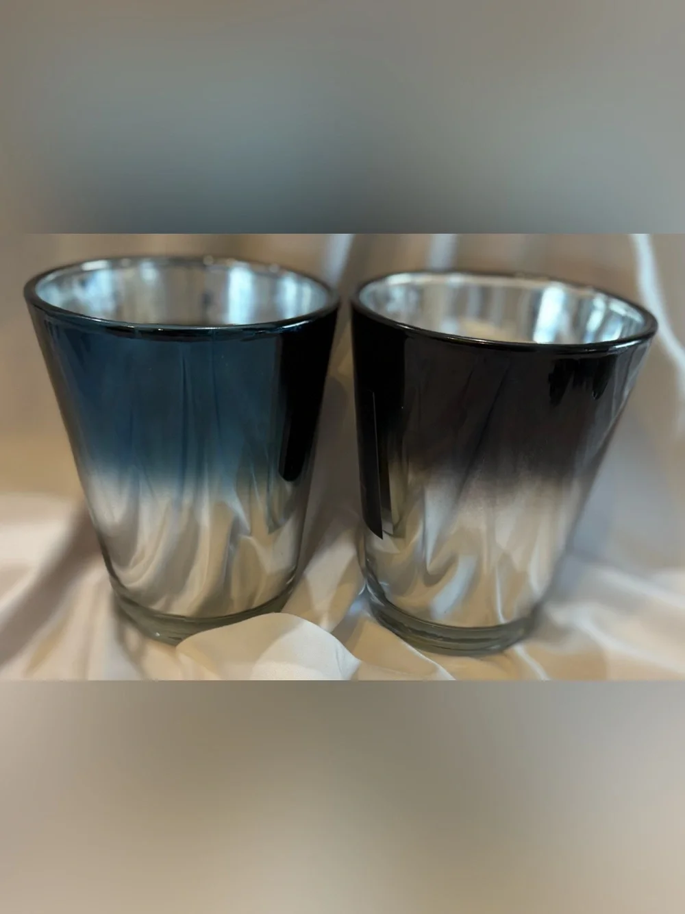 2 THRESHOLD GILDED EMBERS & VELVET SANTAL LARGE 20 OZ. CANDLE LOT 2 WICK NEW